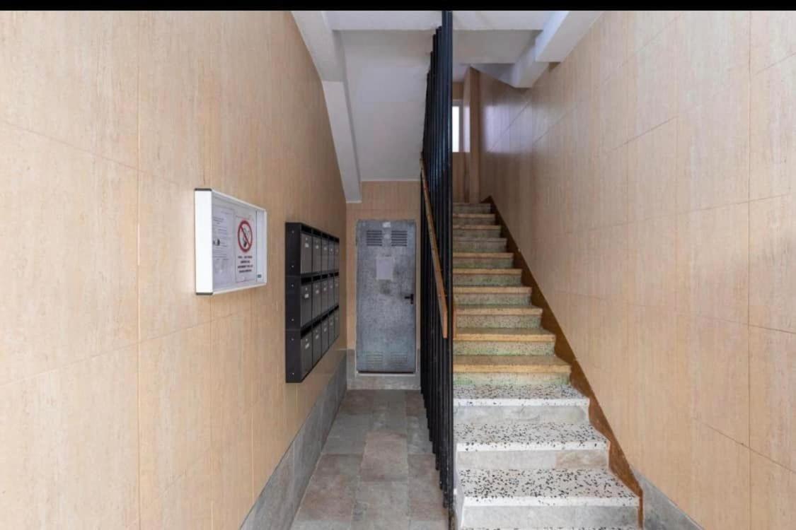 Vialia Apartamentos Suites Malaga Exterior photo